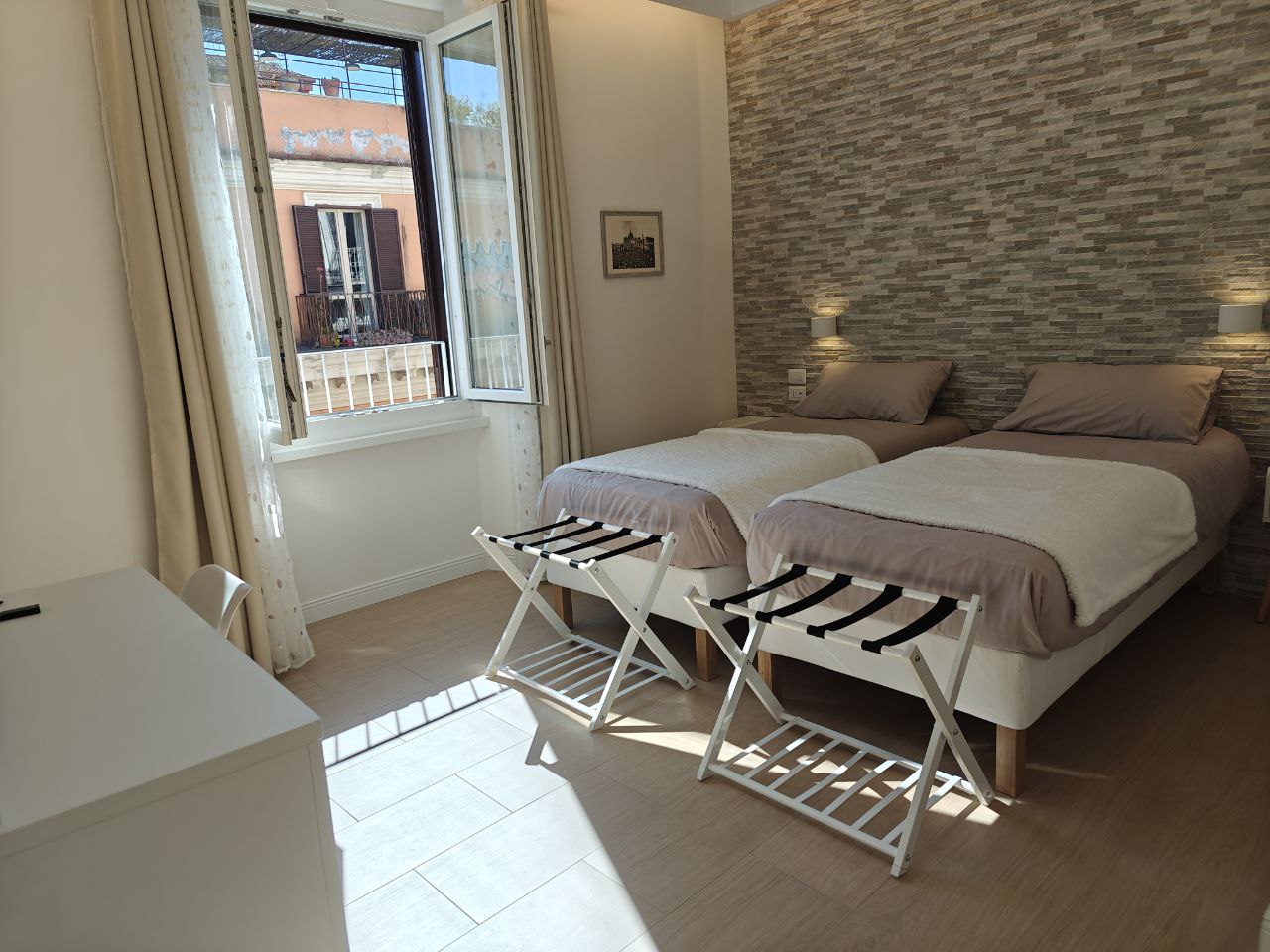 Miniatura Grey Room 7