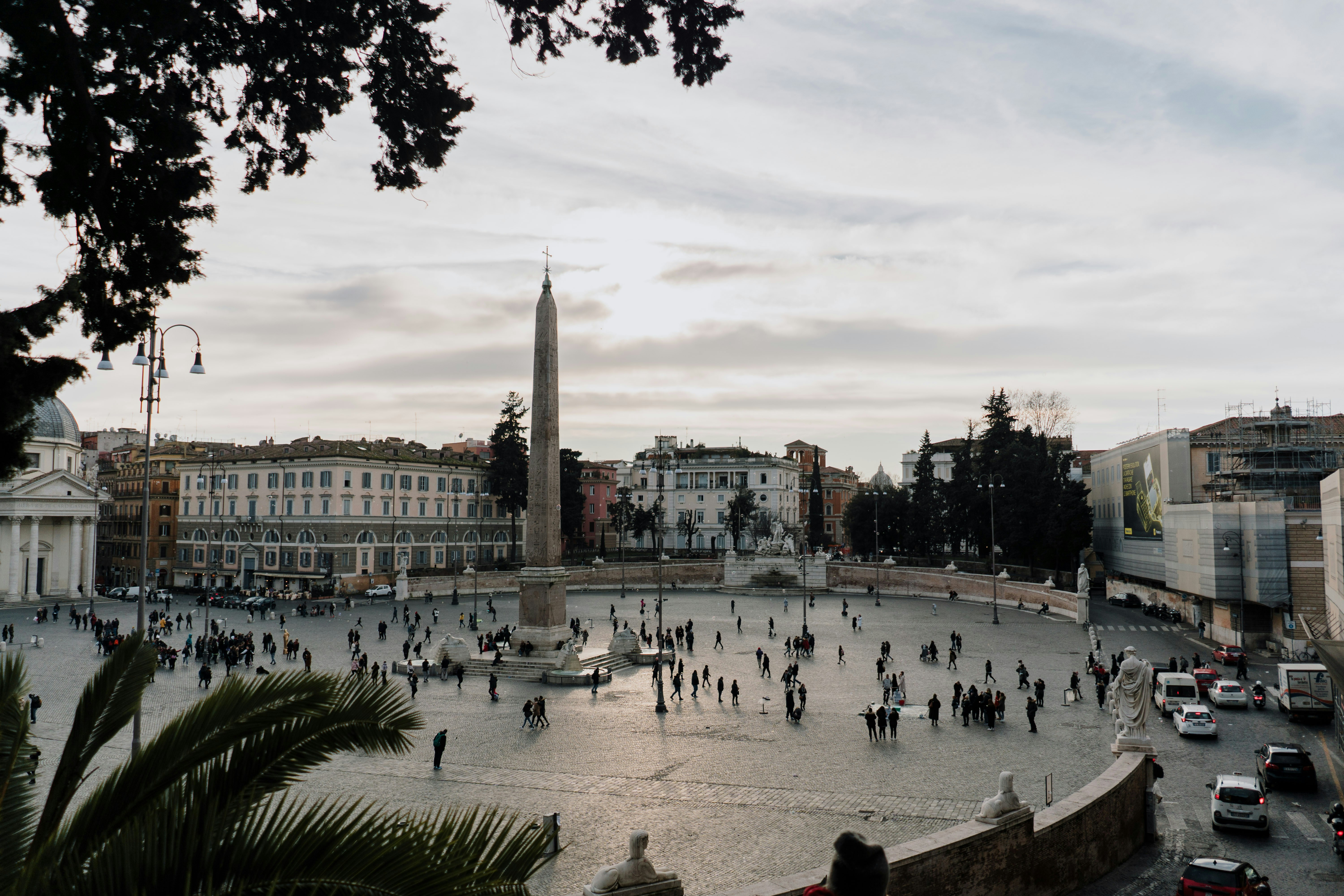 Piazza del Popolo - luogo turistico a Roma